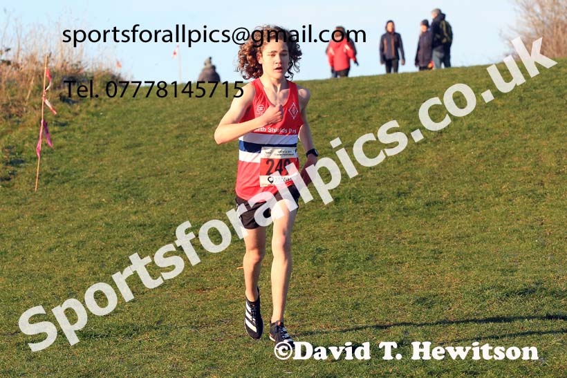 Boys under-15s, 2022 North Eastern Cross Country Champs., Temple Park, South Shields.  Photo: David T. Hewitson/Sports for All Pics